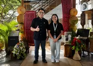 Dari Sekucing Labai Kabupaten Ketapang di Pedalaman Kalimantan Barat, Franciscus Sibarani Hidupkan Kembali Mimpi Kuliah Dhenty Yang Tertunda