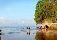 Pantai Batu Karas Pangandaran, Jawa Barat, Salah Satu Destinasi Wisata Bahari Idaman Para Turis Mancanegara