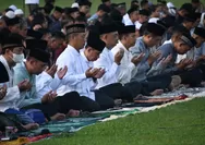 Keluarge Besar Kodam IV/Diponegoro Gelar Sholat  Idul Fitri  di Lapangan Makodam