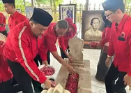 Beri Dukungan Surat Megawati, PDI Perjuangan Jateng Ziarah ke Makam RA Kartini