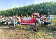 FDR dan Komunitas Motor Hijaukan Pantai Tirang dengan 1.000 Mangrove