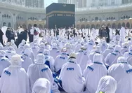 Tersedu di Tanah Suci, Kisah Haru Nasabah PNM Mekaar Jalani Umroh Impian