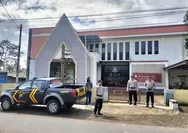 Polsek Patean Pastikan Gereja dan Kapel Kondusif Jelang Perayaan Natal