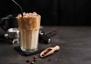 Resep Kopi Susu Rumahan ala Café, Rahasianya di Bahan Ini!
