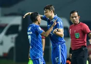 Delapan Pemain Ini Diganjar Kartu Kuning di Laga Persib Bandung vs PSM Makassar