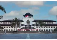 Bandung di Persimpangan