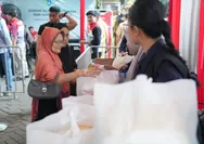 Bantu Warga Prasejahtera, Pertamina Patra Niaga Gelar Pasar Murah di Ujung Tanah Makassar