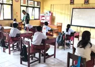 Babinsa Koramin 1312'06/ Nanusa Kunjungi SDN Inpres Karatung Kecamatan Nanusa