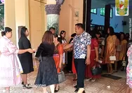 Lewat Pembinaan Mental Rohani, Sertu Markus Ratunguri Jaga Kerukunan dan Kedekatan dengan Warga Ambela