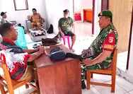 Jalin Sinergitas di Wilayah Binaan, Babinsa Laksanakan Komsos dengan Kades