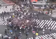 Suporter Jepang Rayakan Hasil Imbang Lawan Belanda di Shibuya Crossing, Disiplin Hanya 40 Detik Saat Lampu Hijau