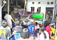 Bangun kemanunggaan TNI-Rakyat Babinsa laksanakan Nobar bersama MasyarKat