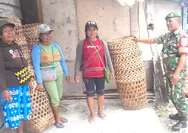 Babinsa Jalin Komunikasi Sosial dengan Warga Desa Mangaran