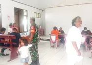Babinsa Mendampingi Nakes Puskeamas Marampit Dalam Kegiatan Posyandu Anka Bayi Dan Balita, Ibu Hamil Dan Lansia