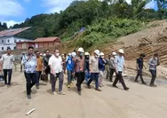 Sambut Menlu Sugiono di Langowan, Ketua Gempar Sulut Ovel Mait Puji Penyambutan Adat Kabasaran