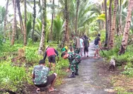Babinsa bersama Anggota Satgas Pamputer Laksanakan karya bhaki bersama Warga Desa Miangas