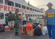 Pastikan Aktivitas Bongkar Muat Aman, Babinsa Laksanakan Pemantauan Kapal Penumpang di Pelabuhan