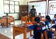 Babinsa Terus Laksanakan Pendampingan Pendistribusian Makan Bergizi Gratis Ke Sekolah-Sekolah