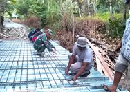 Melalui Program Karya Bakti Skala Besar, TNI Bersama Rakyat Bangun Jembatan Di Wilayah Binaan