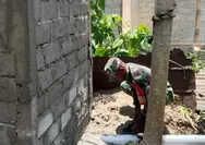 Babinsa Desa Perangen Melaksanakan Giat Karya Bakti Pembangunan MCK