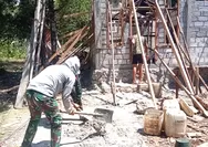 Tingkatkan Kesejahteraan Warga, Babinsa Bantu Pembangunan Penerima RTLH