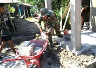 TNI Bersama Warga Gelar Karya Bakti pembangunan rumah warga/Masyarakat, di Desa Bengel kecamatan Beo , Kabupaten Kepulauan Talaud, Sulawesi Utara. Tal