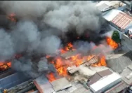 Kebakaran di Batu Ceper Gambir Hanguskan 114 Rumah, 310 KK Terdampak