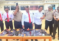 Gaktibplin Mendadak! Kapolres Talaud Razia Ponsel Anggota, Pastikan Bebas Judol & Pinjol Ilega