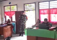 Pererat Sinergi di Bidang Pendidikan,Babinsa Koramil 1312-01/Talaud Gelar Komsos Bersama Guru SDN Satap Birang