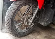 angan Disepelekan, Ini Bahaya Ban Motor Kurang Angin dan Cara Mengatasinya