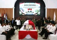 Suasana Khidmat dan Haru, DPRD Talaud Lepaskan Jenazah Almarhum Rudini Ambuiling dalam Rapat Paripurna Istimewa