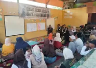 Rembug Warga Tandai Berakhirnya Siklus 1 KKN SISDAMAS Kelompok 174 di Desa Sukamulya