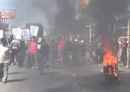 Tolak Pengosongan Sepihak, Ratusan Pedagang Pasar Cimalaka Sumedang Gelar Demo Besar