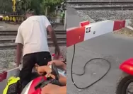 Viral! Pria Diduga Rusak Palang Kereta di Sleman, Kini Diamankan Polisi