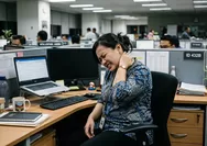 Sering Pegal Leher dan Lower Back Pain? Kemungkinan Itu Gejala MSP yang Umum Terjadi Pada Pekerja Kantoran