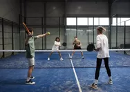 5 Hal Mengapa Padel Menjadi Salah Satu Olahraga Gen-Z yang Cocok Dimainkan Bareng Rekan Kerja Sepulang Aktivitas Kantor