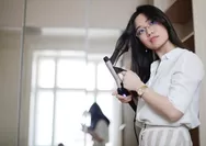 Buat yang Rutin Bawa Catokan ke Kantor, Pulihkan Rambut Rusak dengan 3 Langkah Perawatan Ini