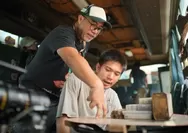 Ernest Prakasa Sempat Ragu Adegan Wall of Death di Film Operasi Pesta Copet Bisa Diwujudkan
