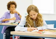 WAJIB TAHU! 4 Tips Agar Anak Tetap Semangat Berangkat Sekolah Setelah Libur Lebaran