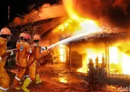 Pabrik Mie Sedaap di Bekasi Terbakar! Api dan Asap Membumbung, Penyebabnya Masih Misterius