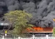 Diduga dari Korsleting Listrik, Ini Kronologi Ngeri Kebakaran Besar yang Hanguskan Area Parkir di Pabrik Ban Purworejo
