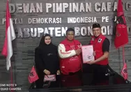 H. Fauzi Bacalon Bupati Bondowoso Kembalikan Berkas Pendaftaran ke PDIP