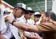 Anak Tukang Ojek hingga Buruh Tani Kini Bisa Sekolah Gratis, Luthfi: Ora Usah Minder