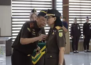 Kajati Teguh Subroto Lantik Waito Wongateleng sebagai Wakajati Jateng