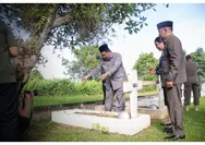 Staf Ahli Gubernur Alex Rombonang, Pimpin Upacara di Taman Makam Pahlawan Dharma Patria Jaya