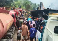 Jago Merah Hanguskan Rumah Warga di Saotanre, Damkar Sinjai Cegah Api MeluasSaotanre Berhasil Dipadamkan