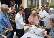 Tekan Lonjakan Harga Jelang Iduladha 1445 H, Ribuan Paket Sembako Dijual Murah pada Opadi di Kota Cirebon