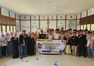 BEM UNISSAS dan Bawaslu Sambas Sosialisasikan Pendidikan Politik bagi Pemilih Pemula di SMA Negeri 2 Tebas