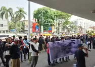 Koalisi Organisasi Pergerakan Geruduk Kantor Wali Kota Palembang: Desak Pembongkaran Proyek Ruko Ilegal di Kawasan RTH