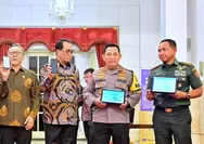 Berita Foto : Panglima TNI Hadiri Acara Penyerahan SPT Tahunan Tahun 2023 di Istana Negara